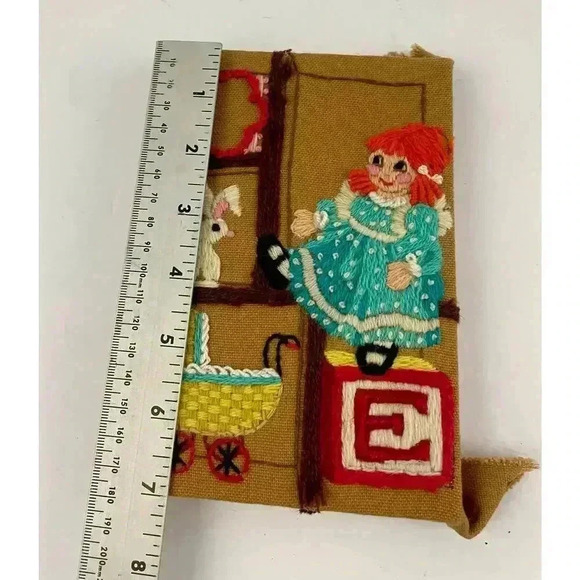 VTG Crewel Girls Memory Box Embroidered Textile Wall Art 7"x5" Sunset Designs - Picture 3 of 9